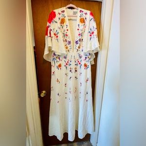 ASOS EMBROIDERED FLORAL WHITE DRESS 💕✨💖